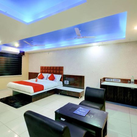 Hotel Hillton Gandhinagar Zewnętrze zdjęcie