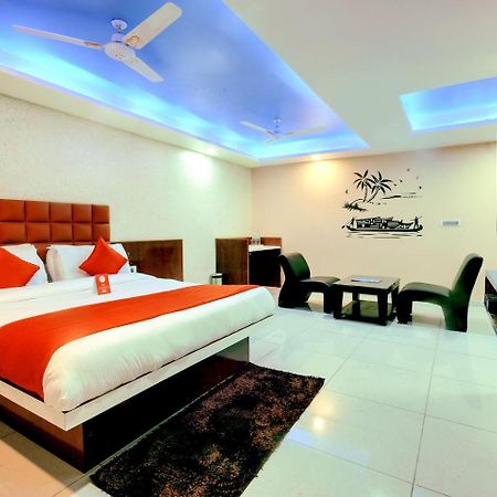Hotel Hillton Gandhinagar Zewnętrze zdjęcie