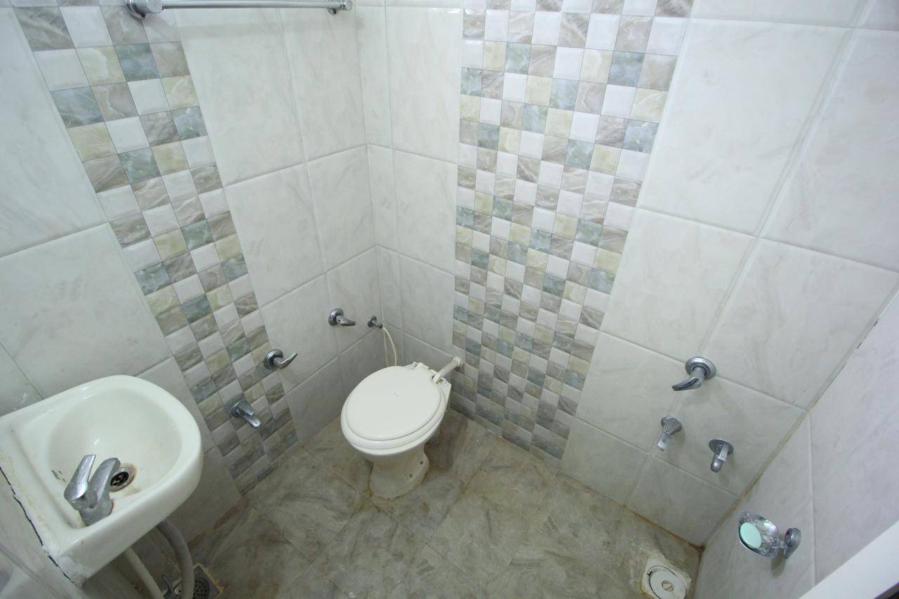 Hotel Hillton Gandhinagar Zewnętrze zdjęcie