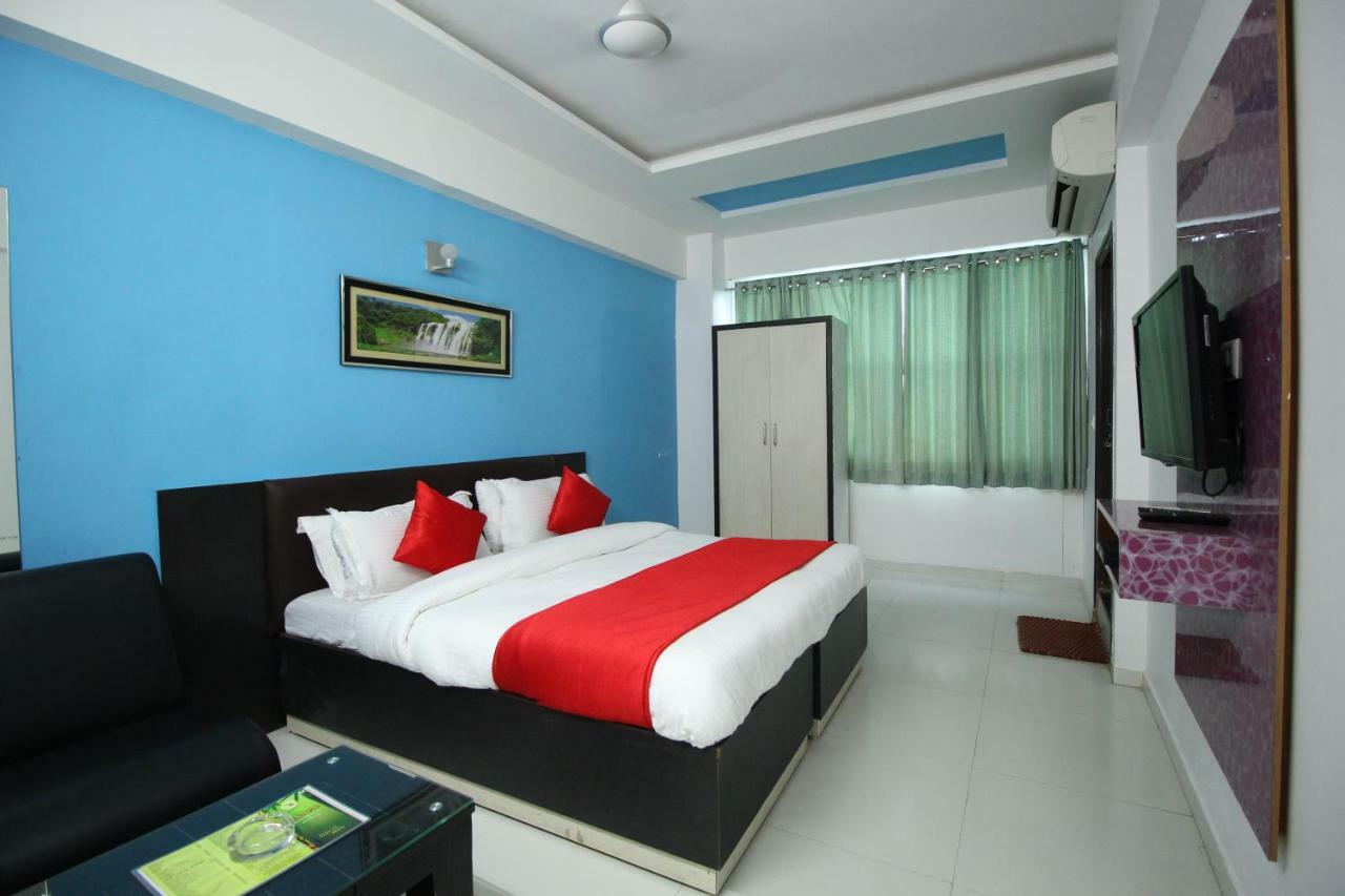 Hotel Hillton Gandhinagar Zewnętrze zdjęcie