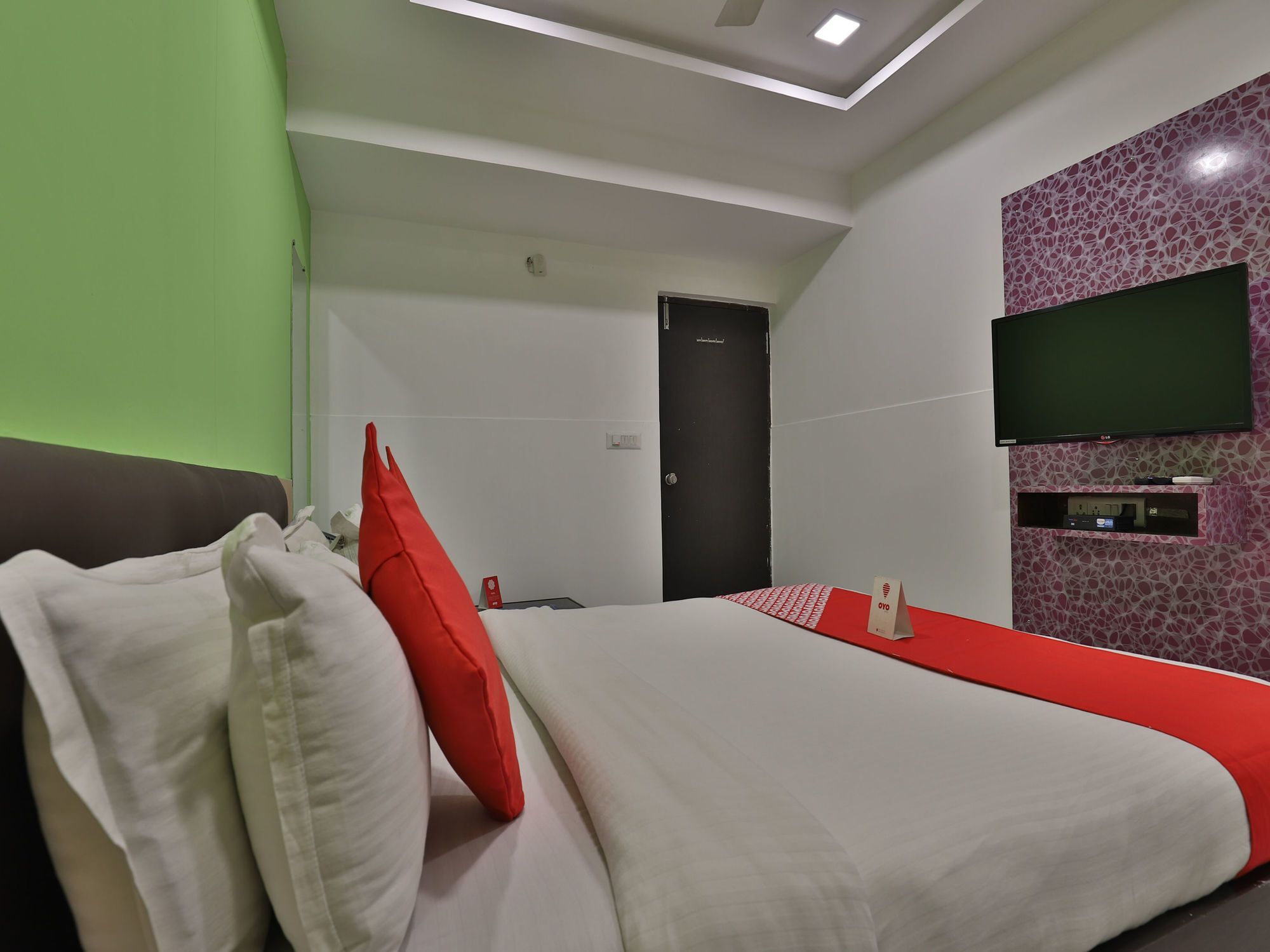 Hotel Hillton Gandhinagar Zewnętrze zdjęcie